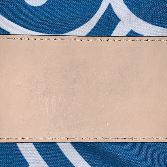 Banana Republic patent leather wide belt size medium. Black - Picture 4 of 10